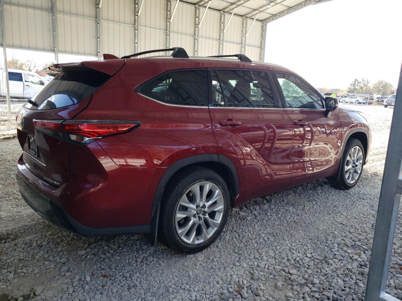 2020 Toyota Highlander - Image 3