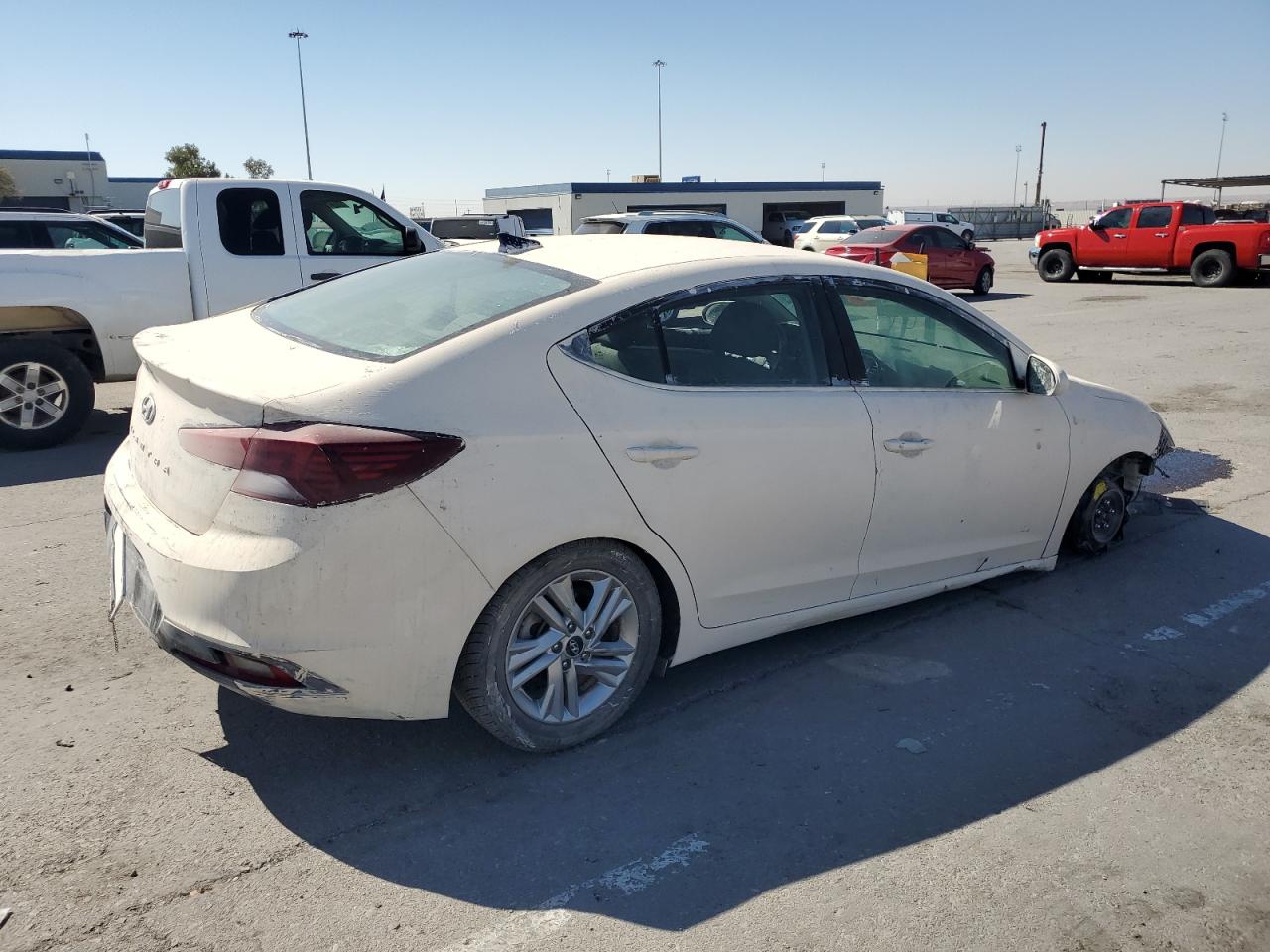 2020 Hyundai Elantra - Image 3