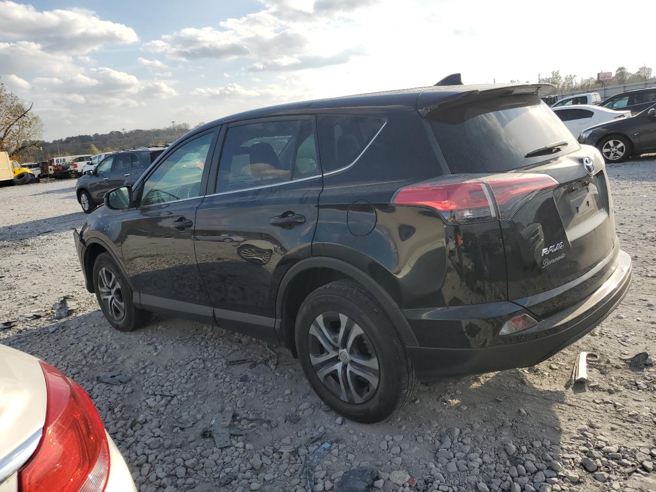 2018 Toyota RAV 4 - Image 2