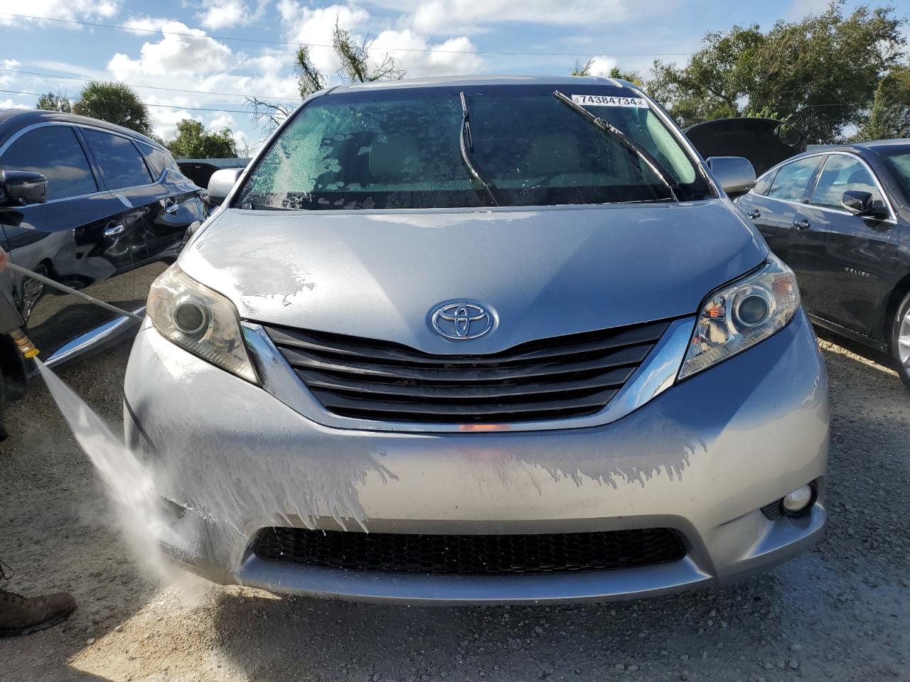 2013 Toyota Sienna - Image 5