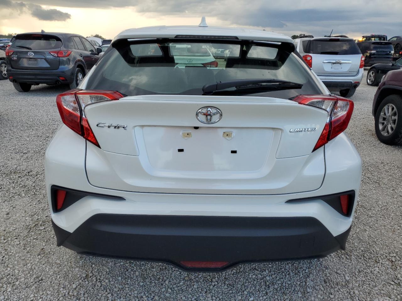 JTNKHMBX7L1067501 2020 Toyota C-Hr Xle