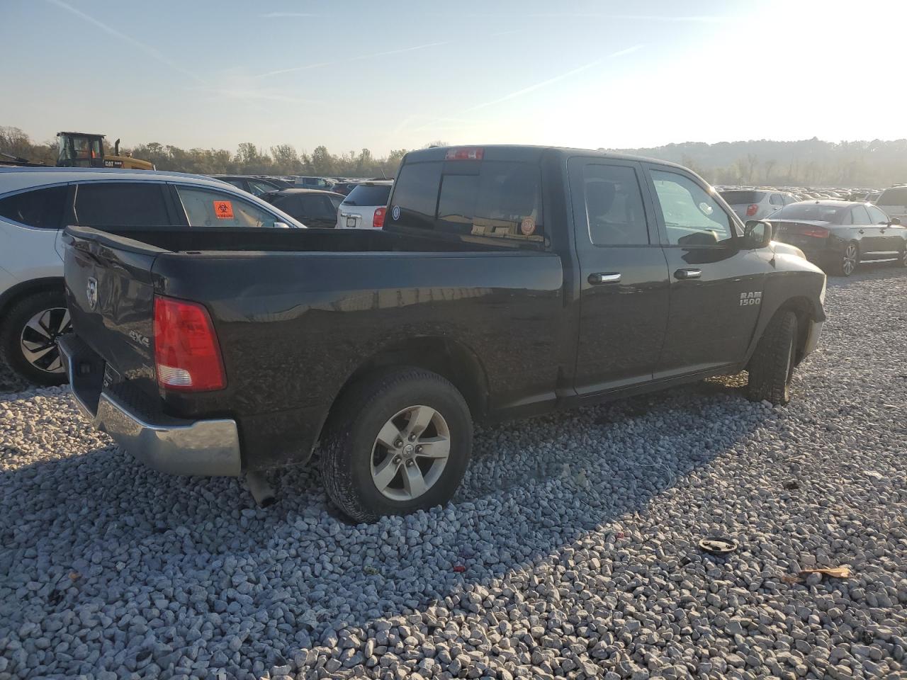 2016 RAM 1500 - Image 3