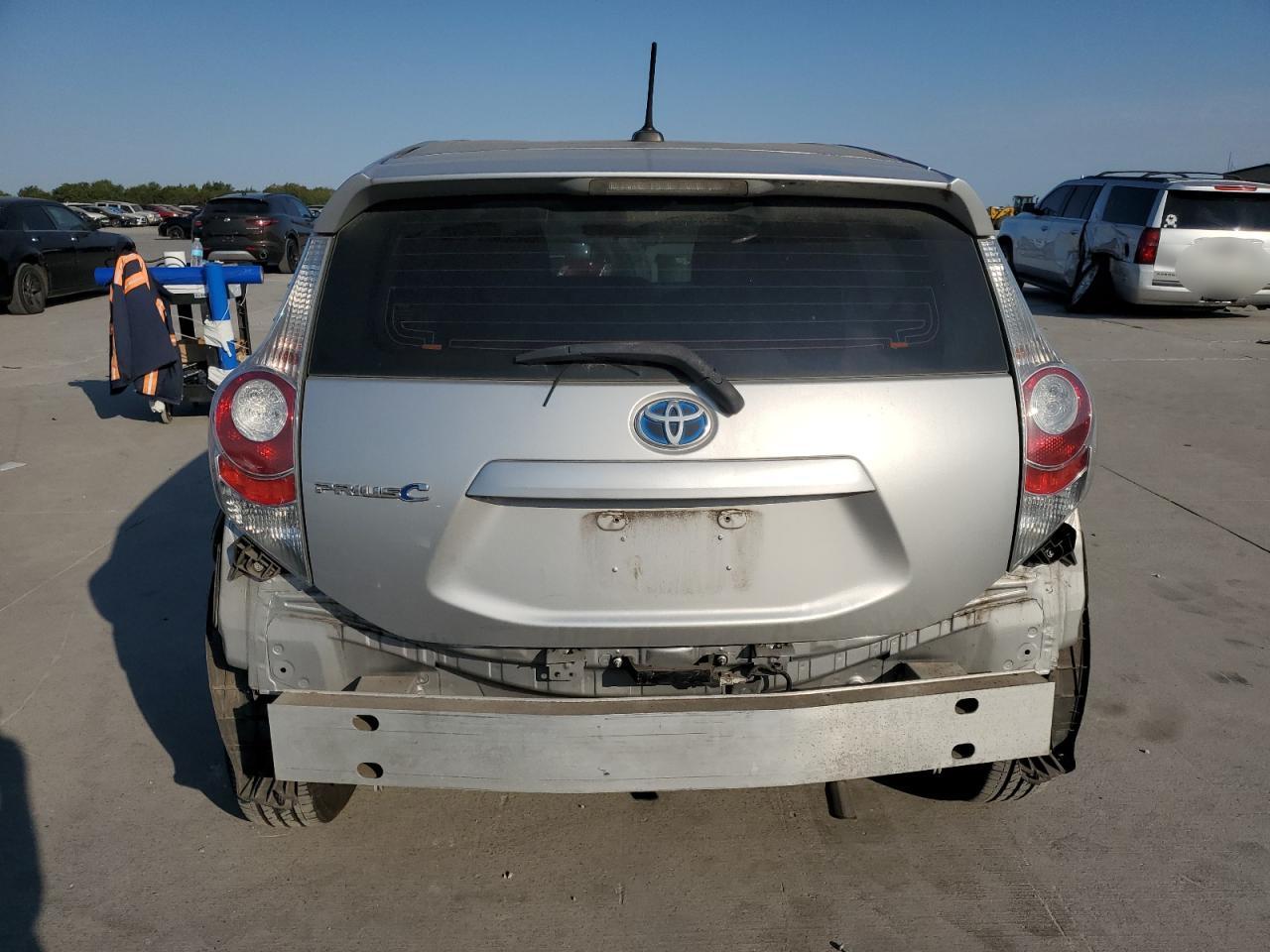 2012 Toyota Prius C VIN: JTDKDTB32C1524402 Lot: 74380054