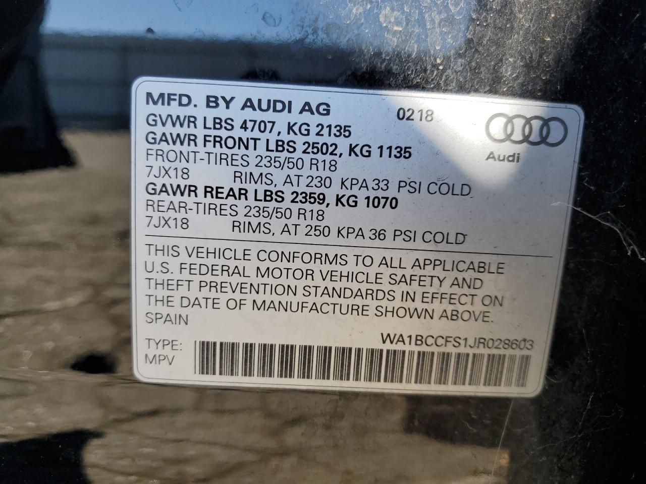 WA1BCCFS1JR028603 2018 Audi Q3 Premium