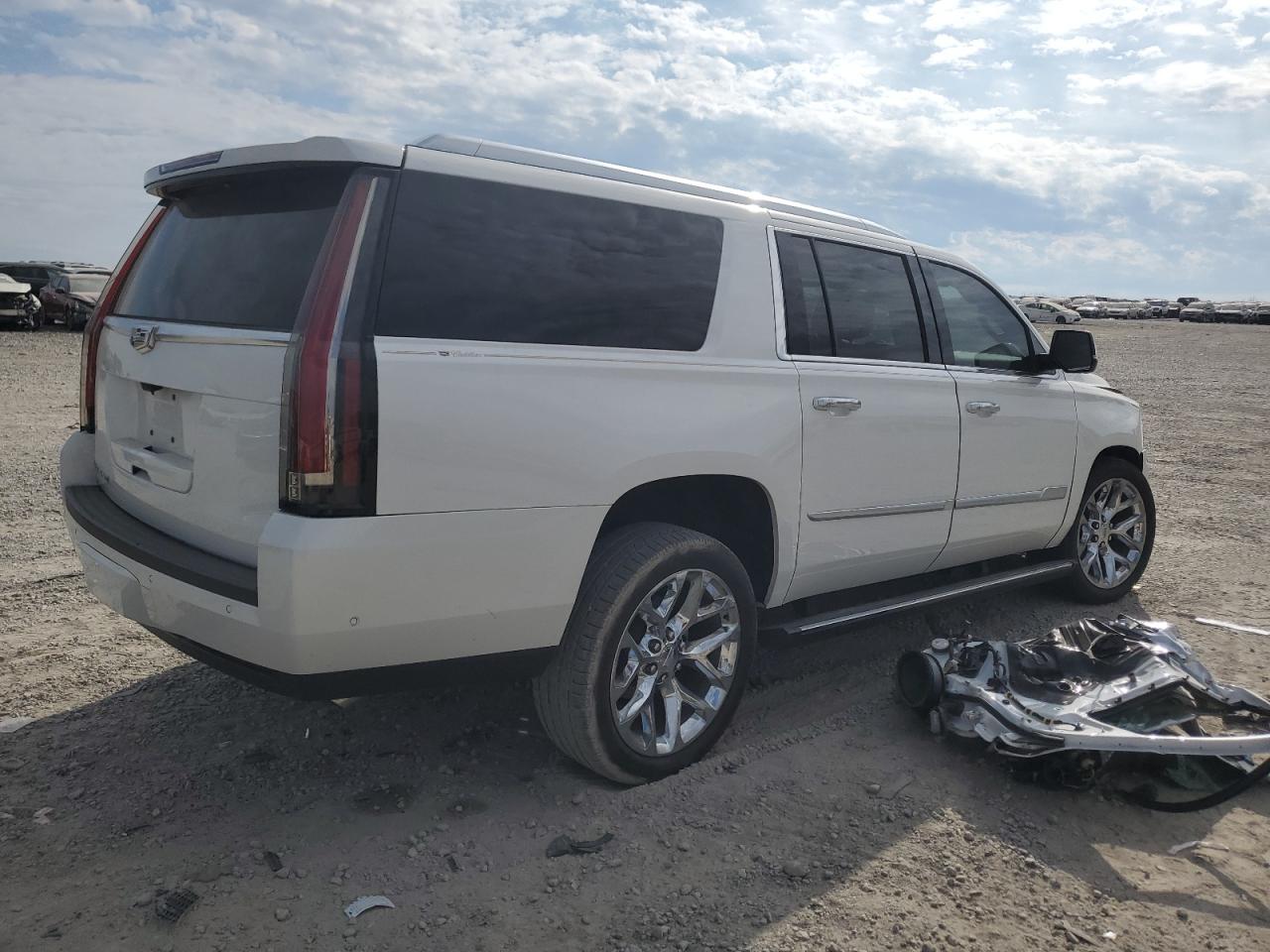 VIN 1GYS4KKJ8LR158370 2020 CADILLAC ESCALADE no.3