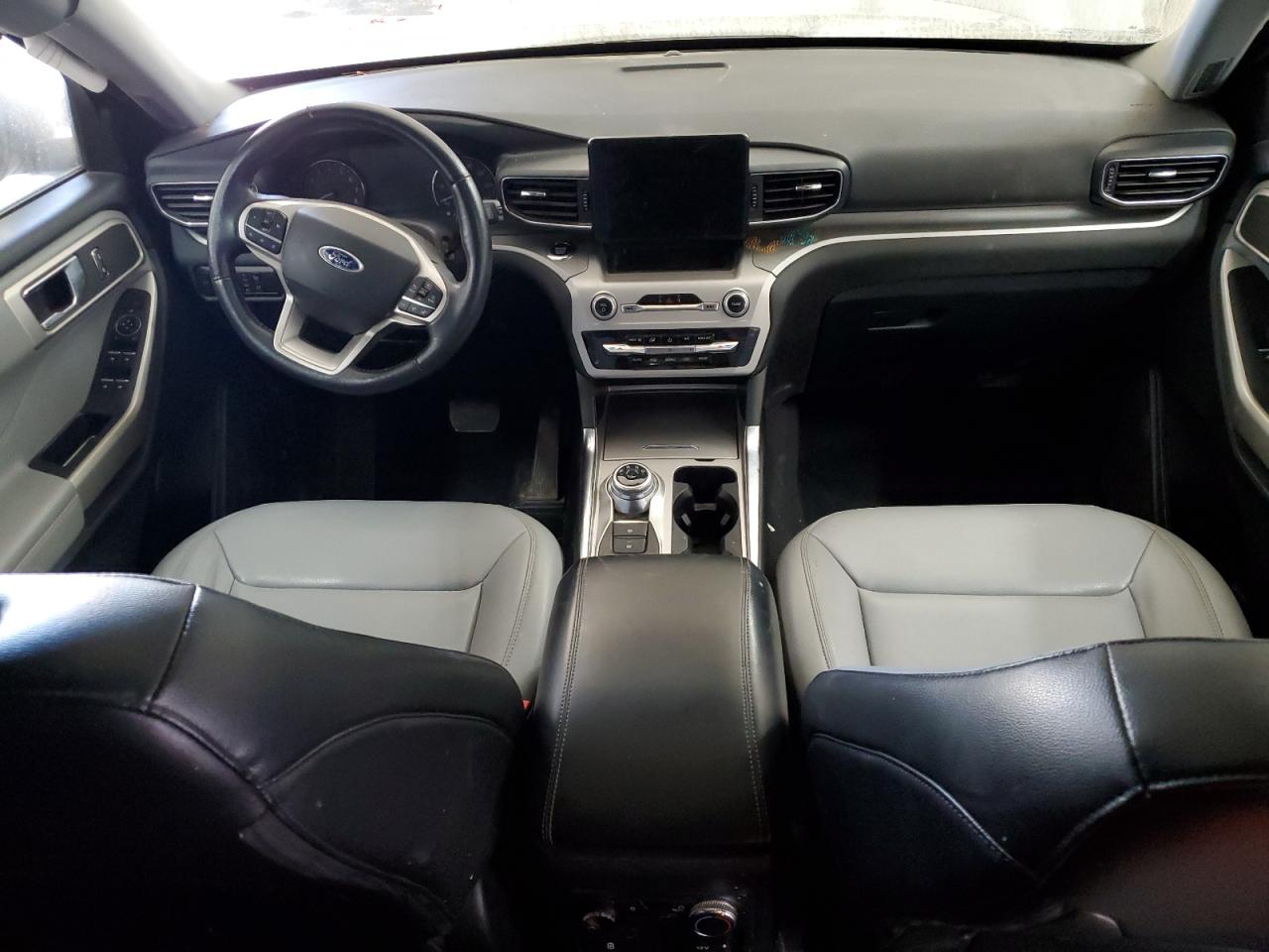 2021 Ford Explorer - Image 8