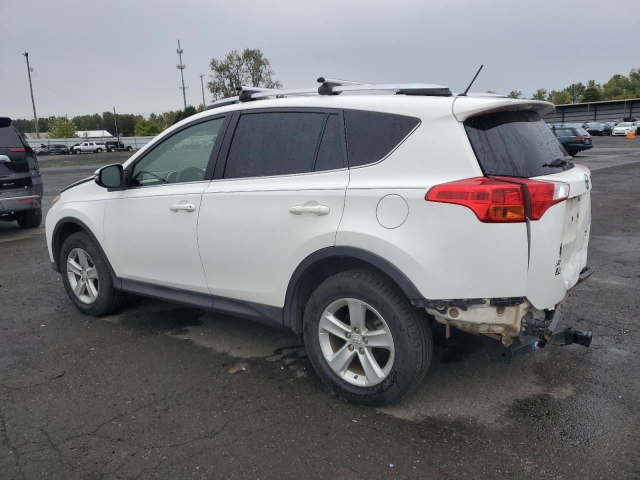 VIN JTMRFREV2D5027627 2013 TOYOTA RAV4 no.2