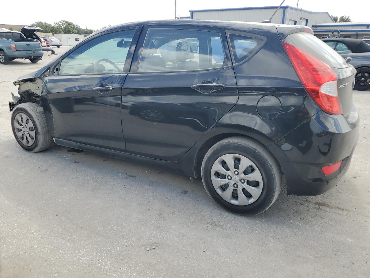 KMHCT5AE6GU285216 2016 HYUNDAI ACCENT - Image 2