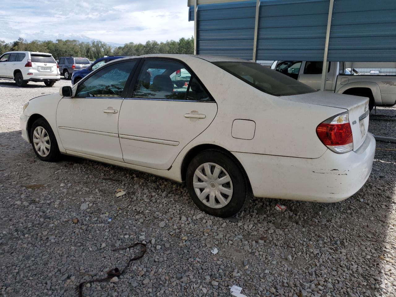 2005 Toyota Camry - Image 2