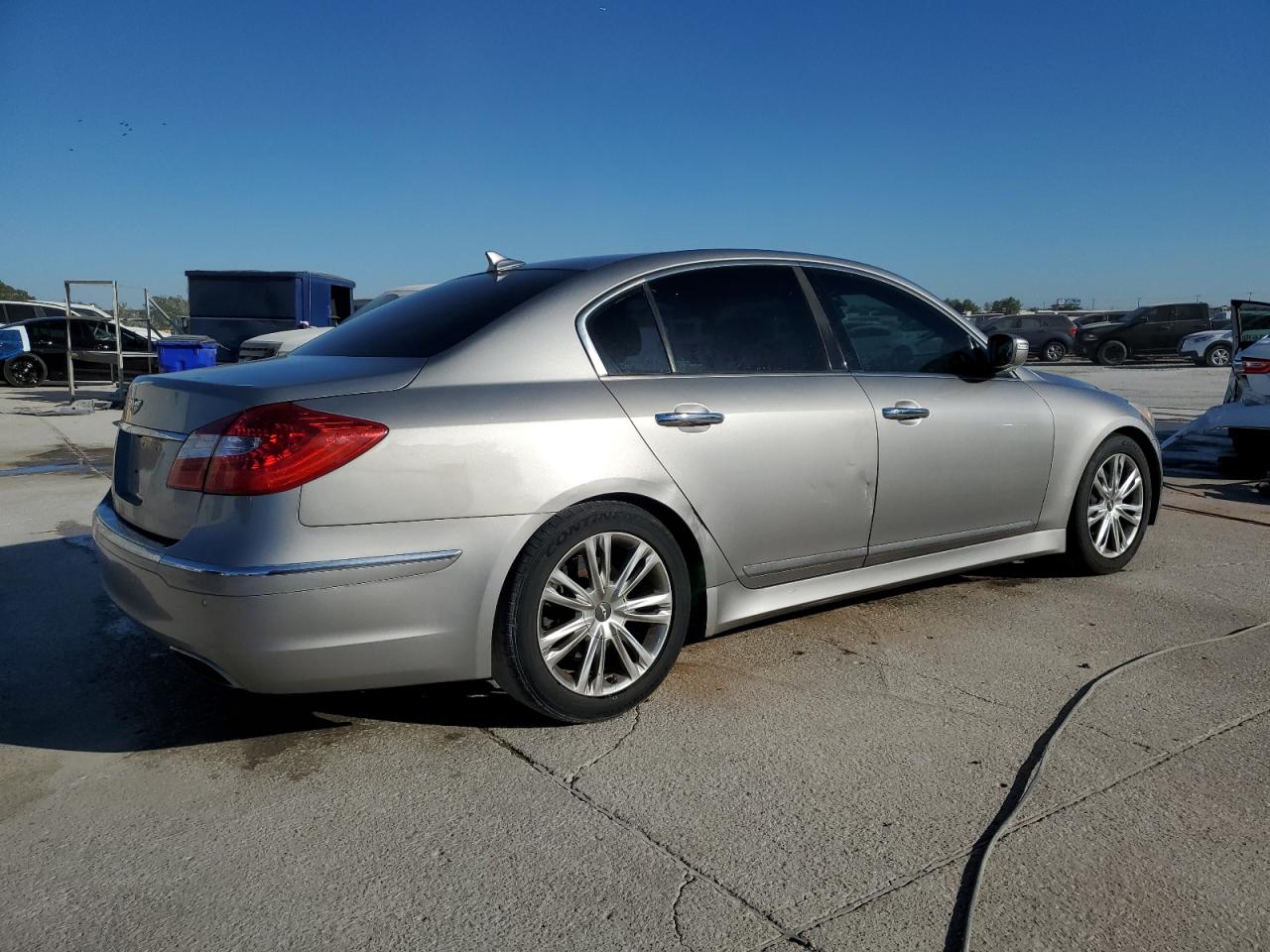 2012 Hyundai Genesis - Image 3