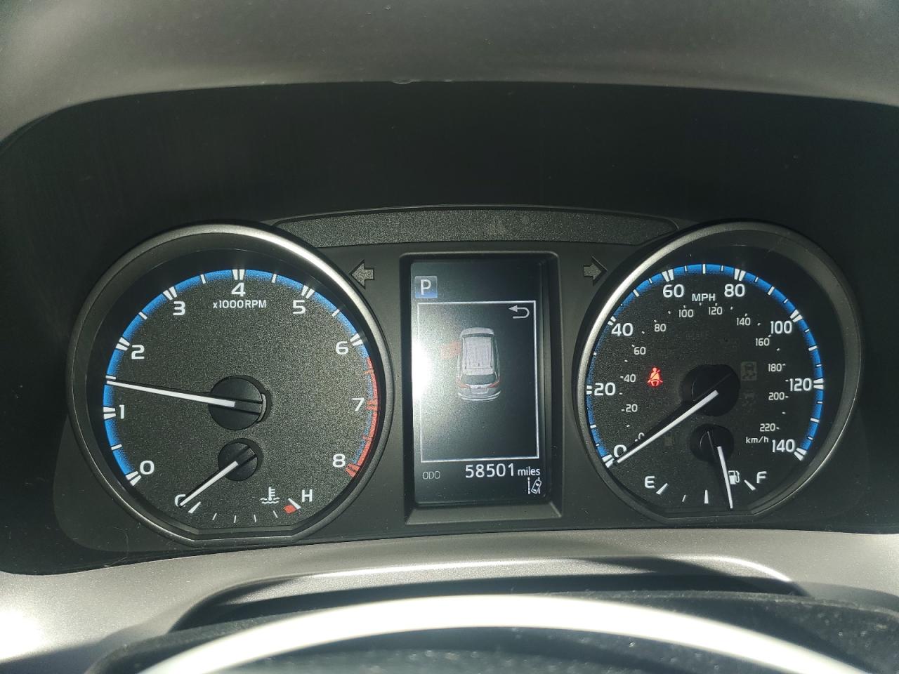 2018 Toyota RAV 4 - Image 9