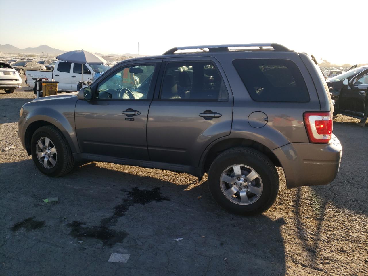 2011 Ford Escape - Image 2