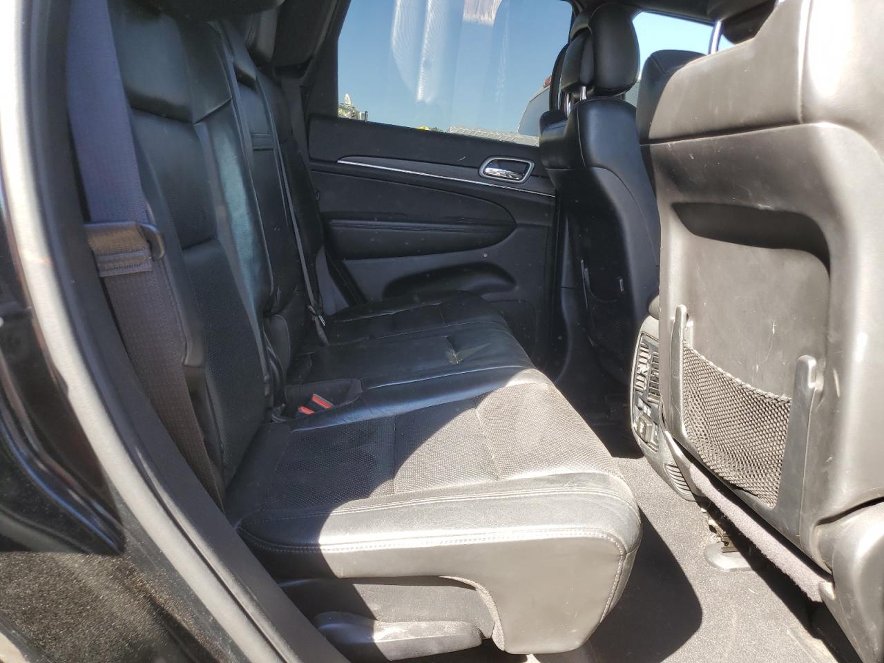 2020 Jeep Grand Cherokee - Image 11