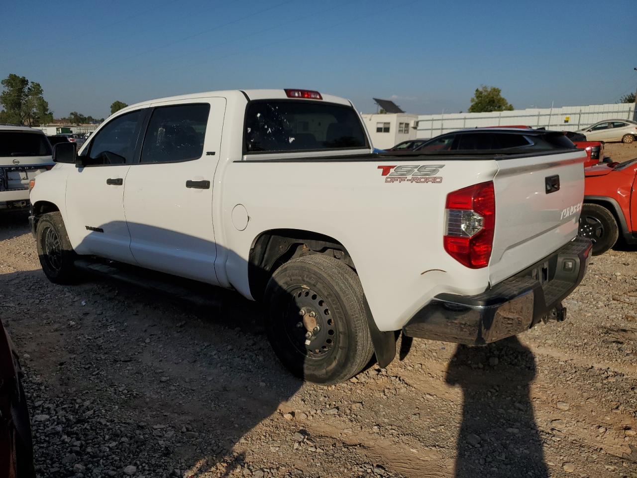 2016 Toyota Tundra - Image 2