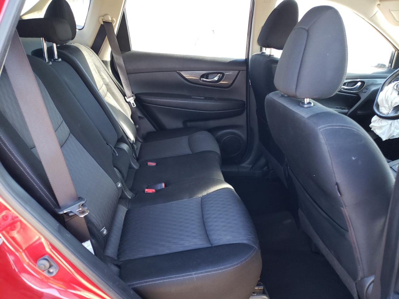 2017 Nissan Rogue - Image 11