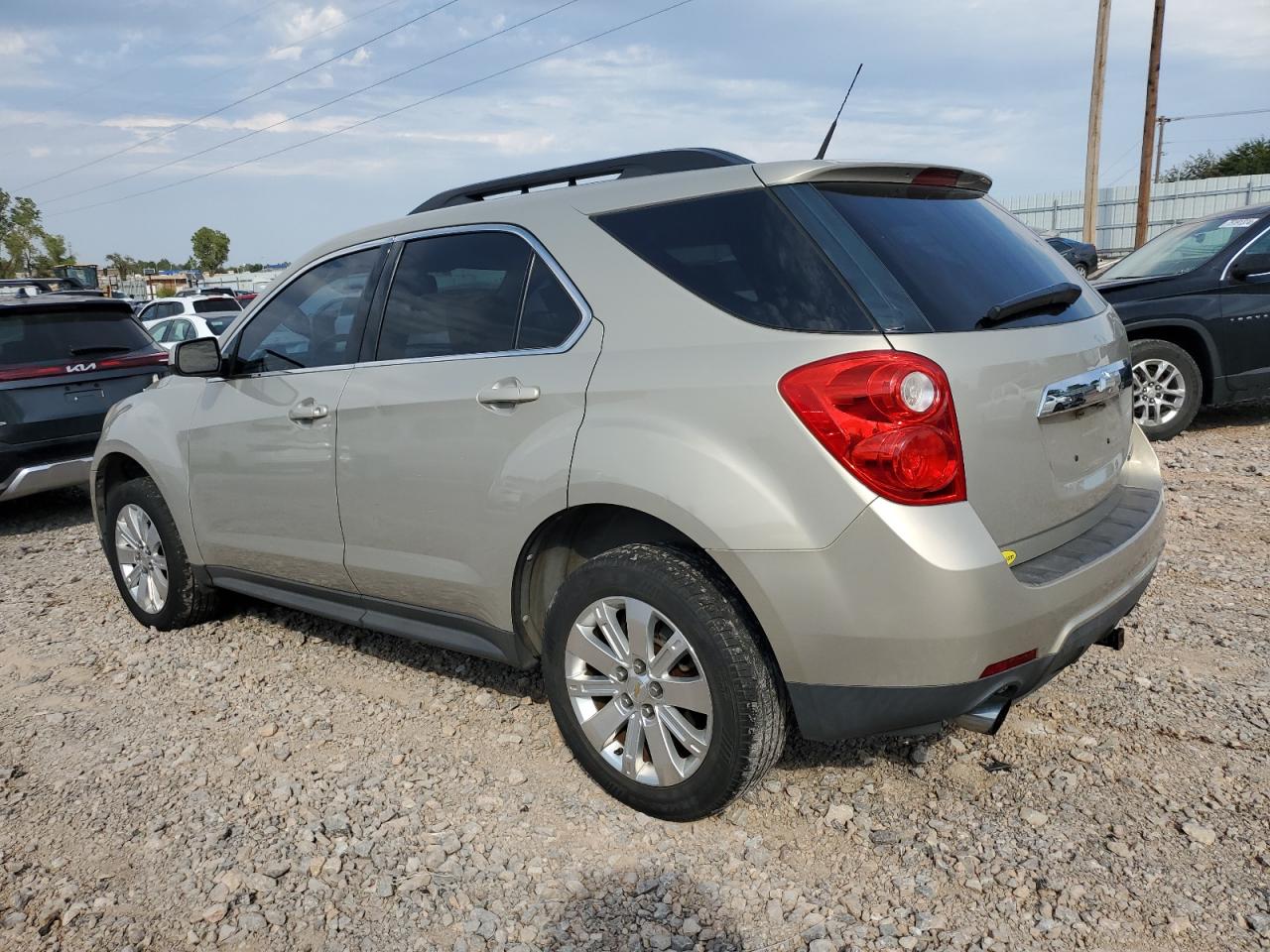 2010 Chevrolet Equinox - Image 2