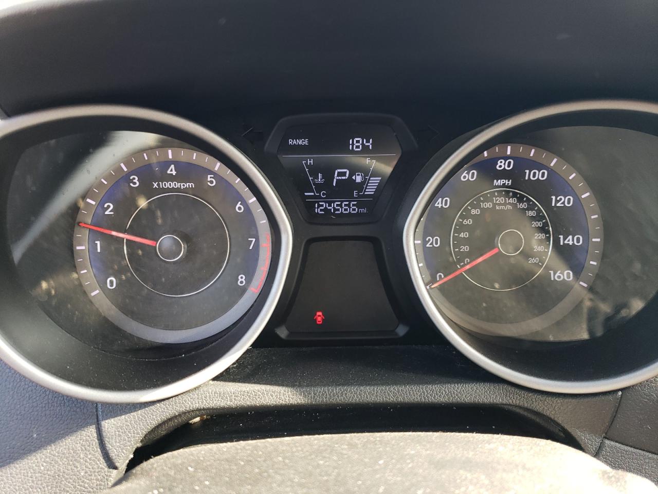 2016 Hyundai Elantra - Image 9