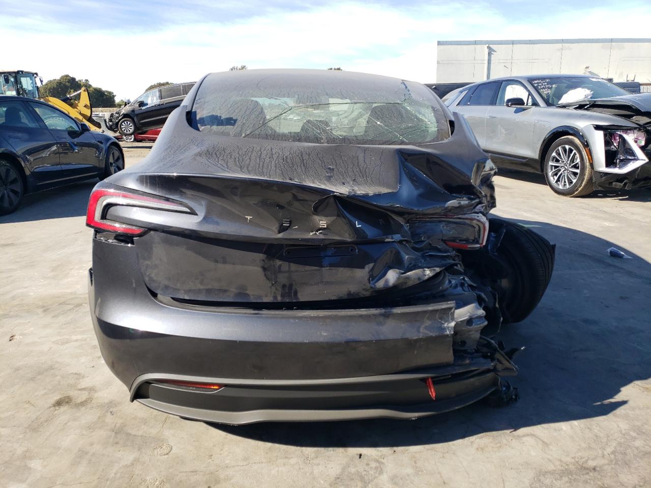 5YJ3E1EB9RF754074 2024 Tesla Model 3