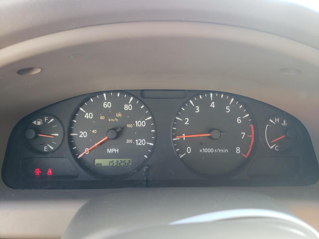 2004 Nissan Sentra - Image 9