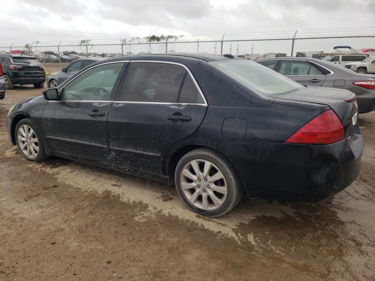 2006 Honda Accord - Image 2