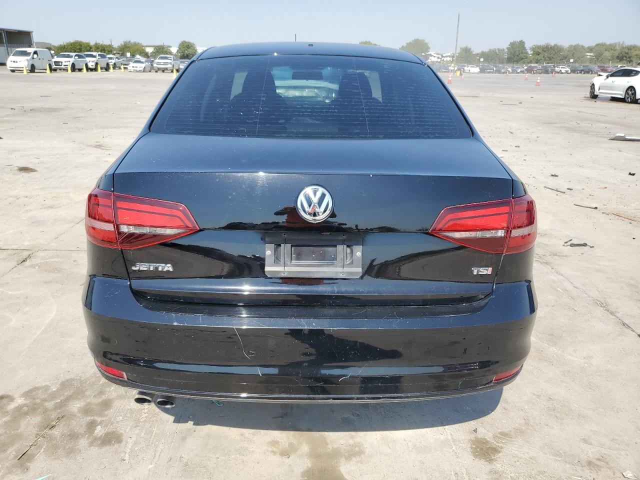 2017 Volkswagen Jetta - Image 6