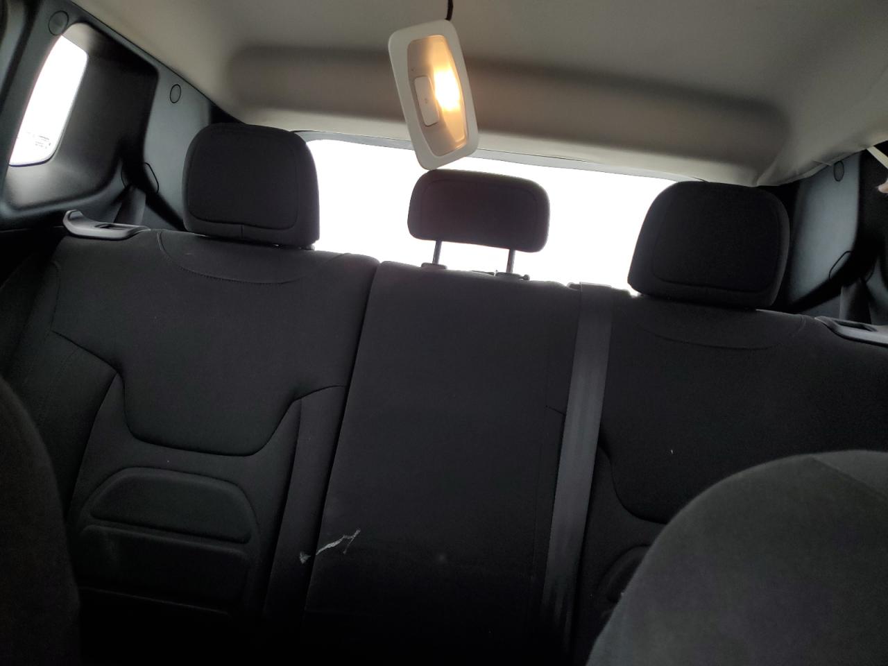 2018 Jeep Renegade - Image 10