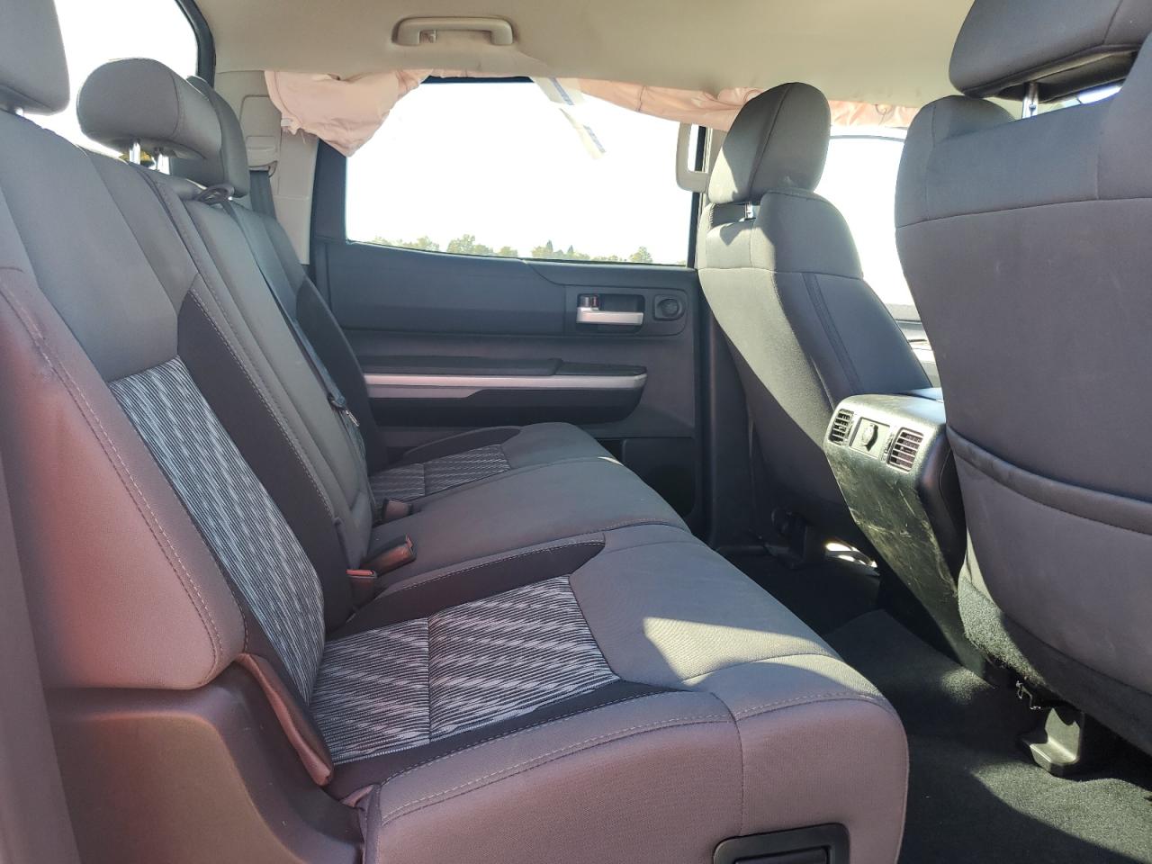 2019 Toyota Tundra - Image 10