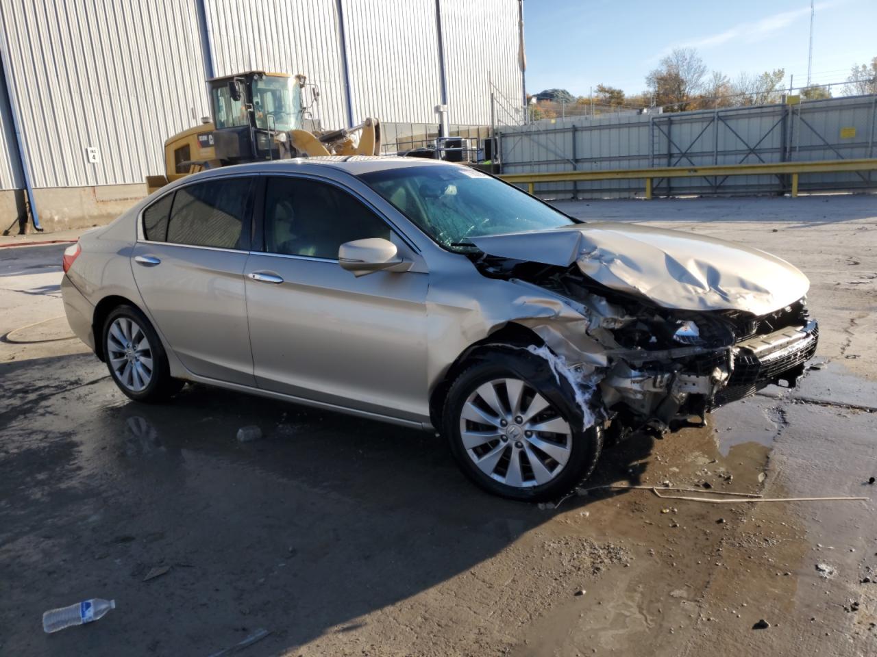 VIN 1HGCR3F83DA028135 2013 HONDA ACCORD no.4