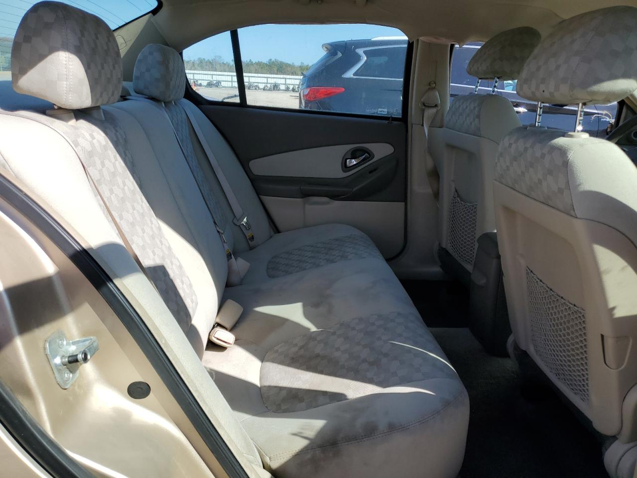 2004 Chevrolet Malibu - Image 10