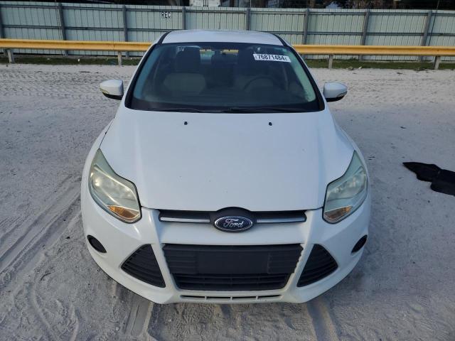  FORD FOCUS 2013 Белы