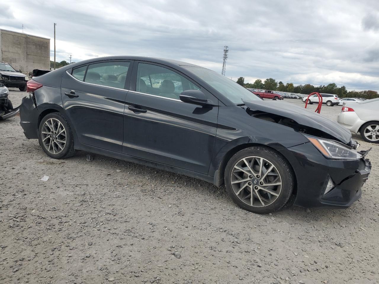 2020 Hyundai Elantra - Image 4