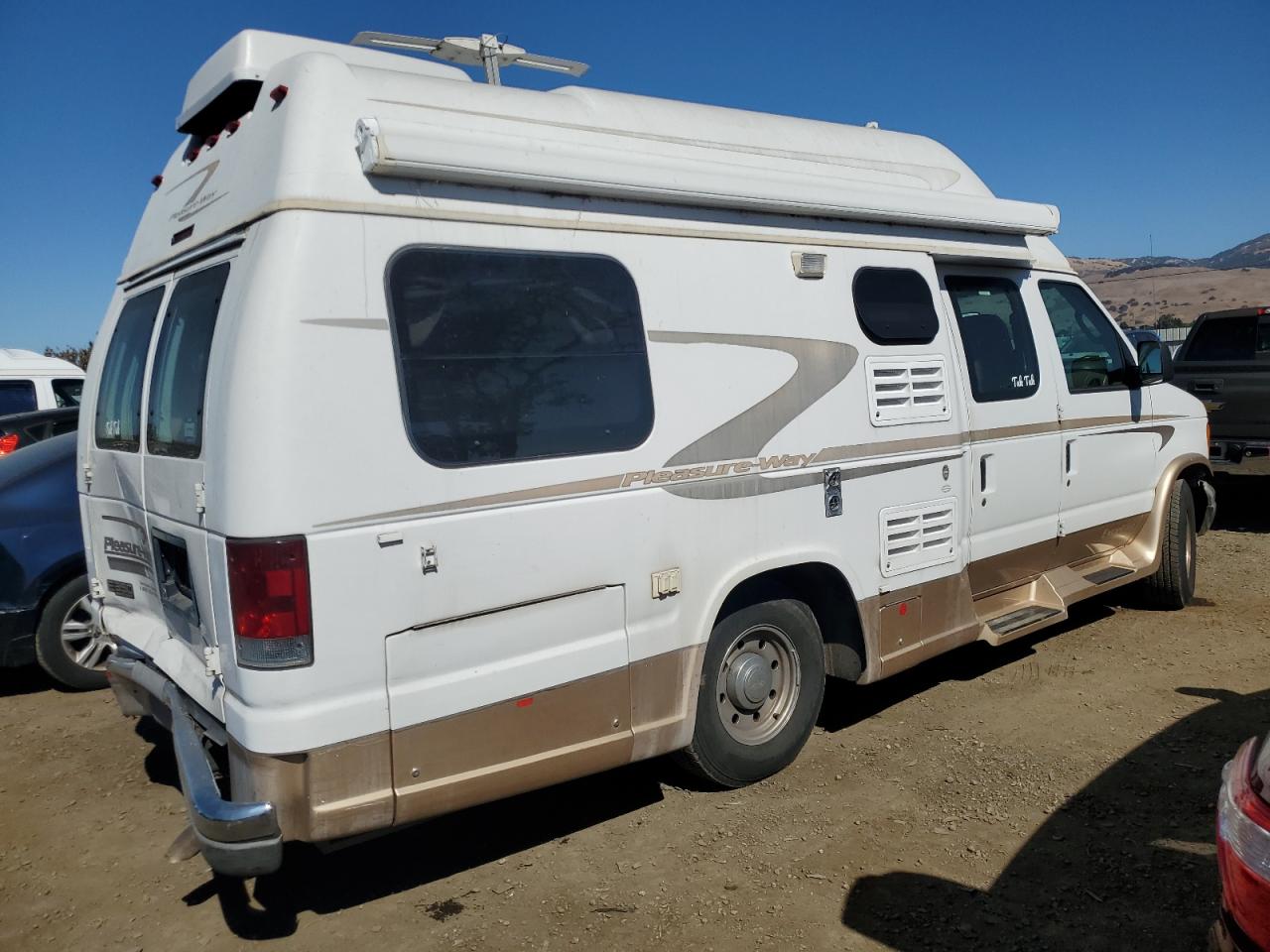 2004 Ford Econoline - Image 4