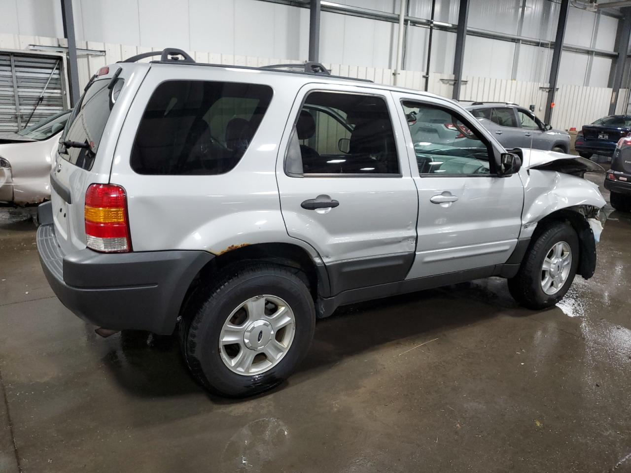 2004 Ford Escape - Image 3