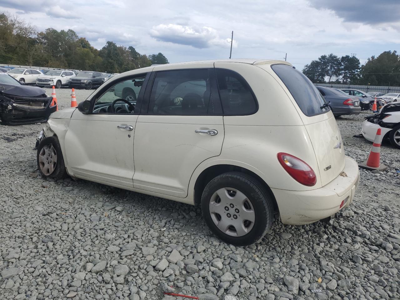 2007 Chrysler PT Cruiser - Image 2