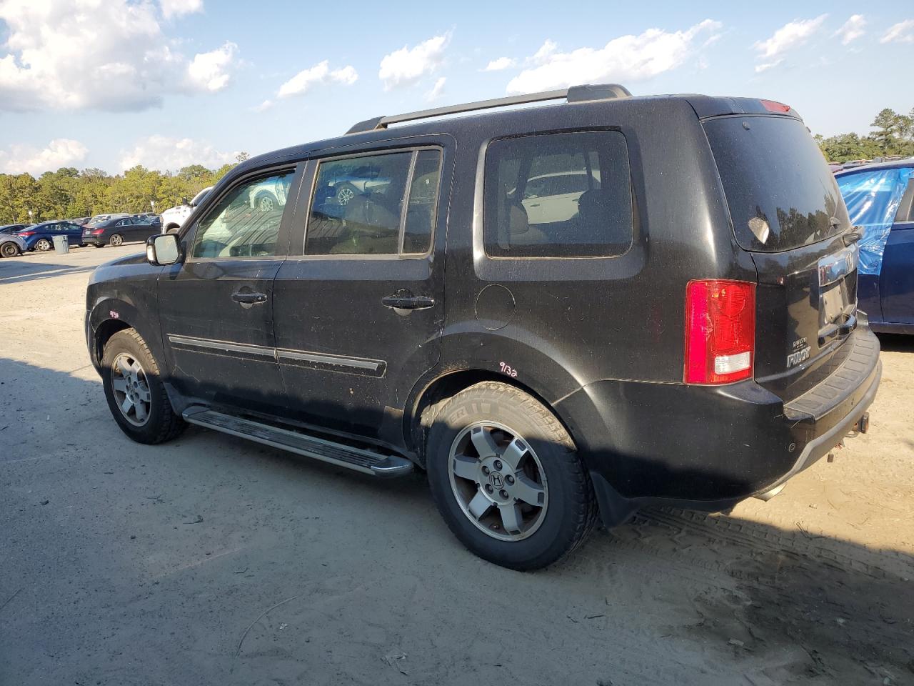 2011 Honda Pilot - Image 2