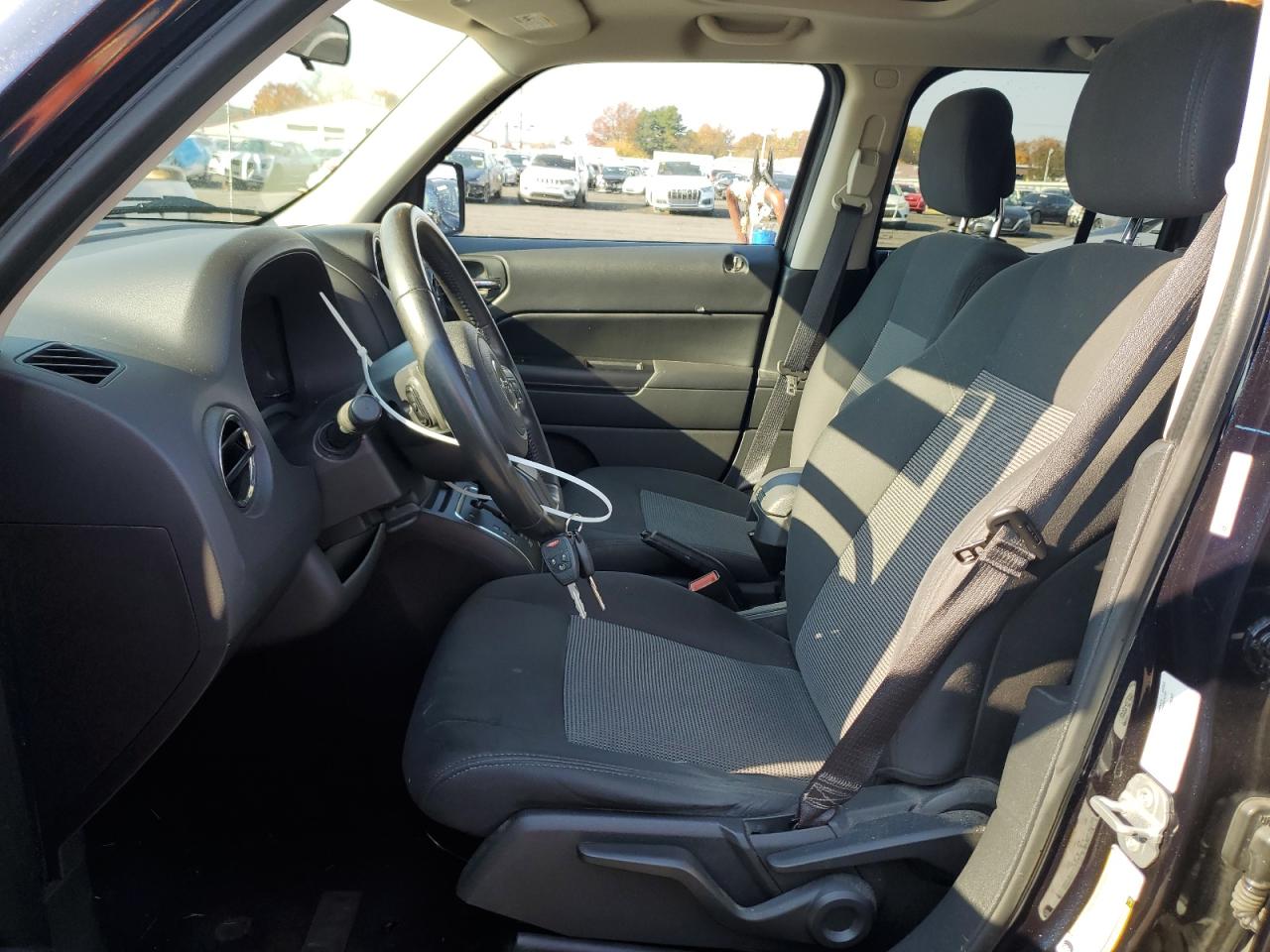 2011 Jeep Liberty (Patriot) - Image 7