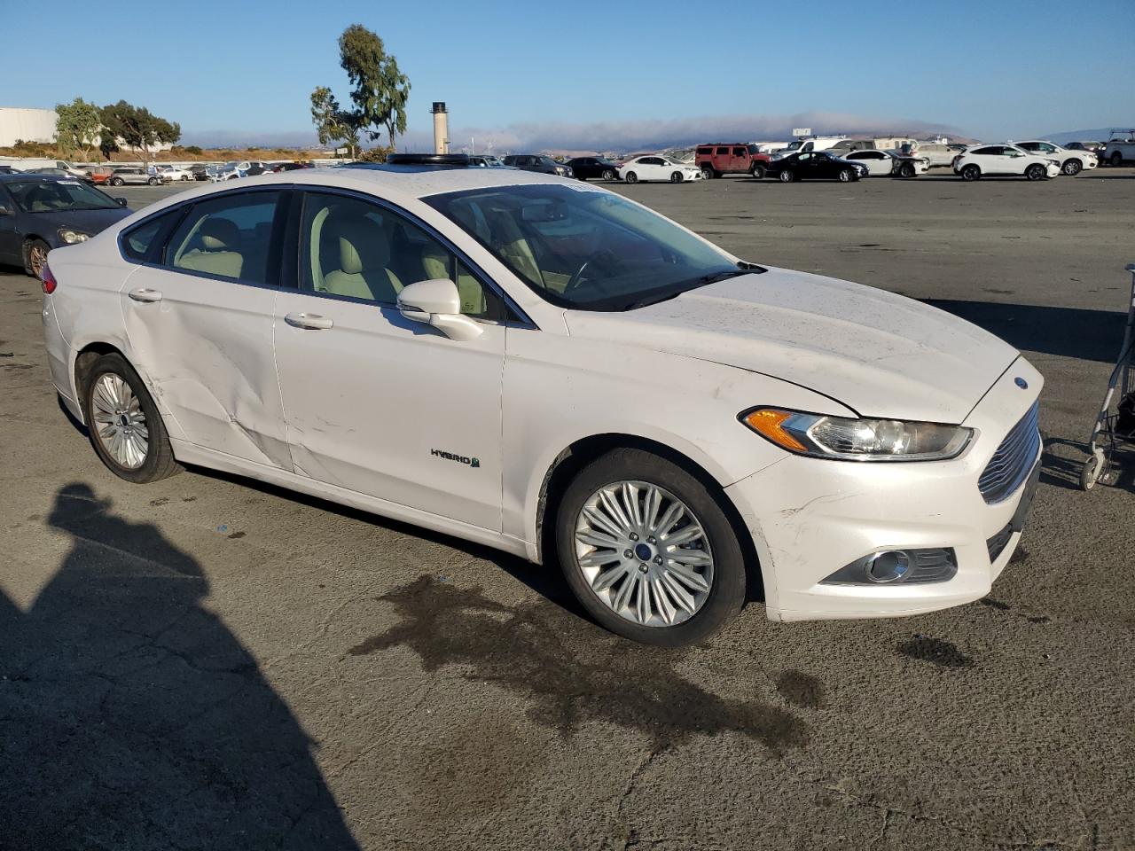 VIN 3FA6P0LU4ER256689 2014 FORD FUSION no.4