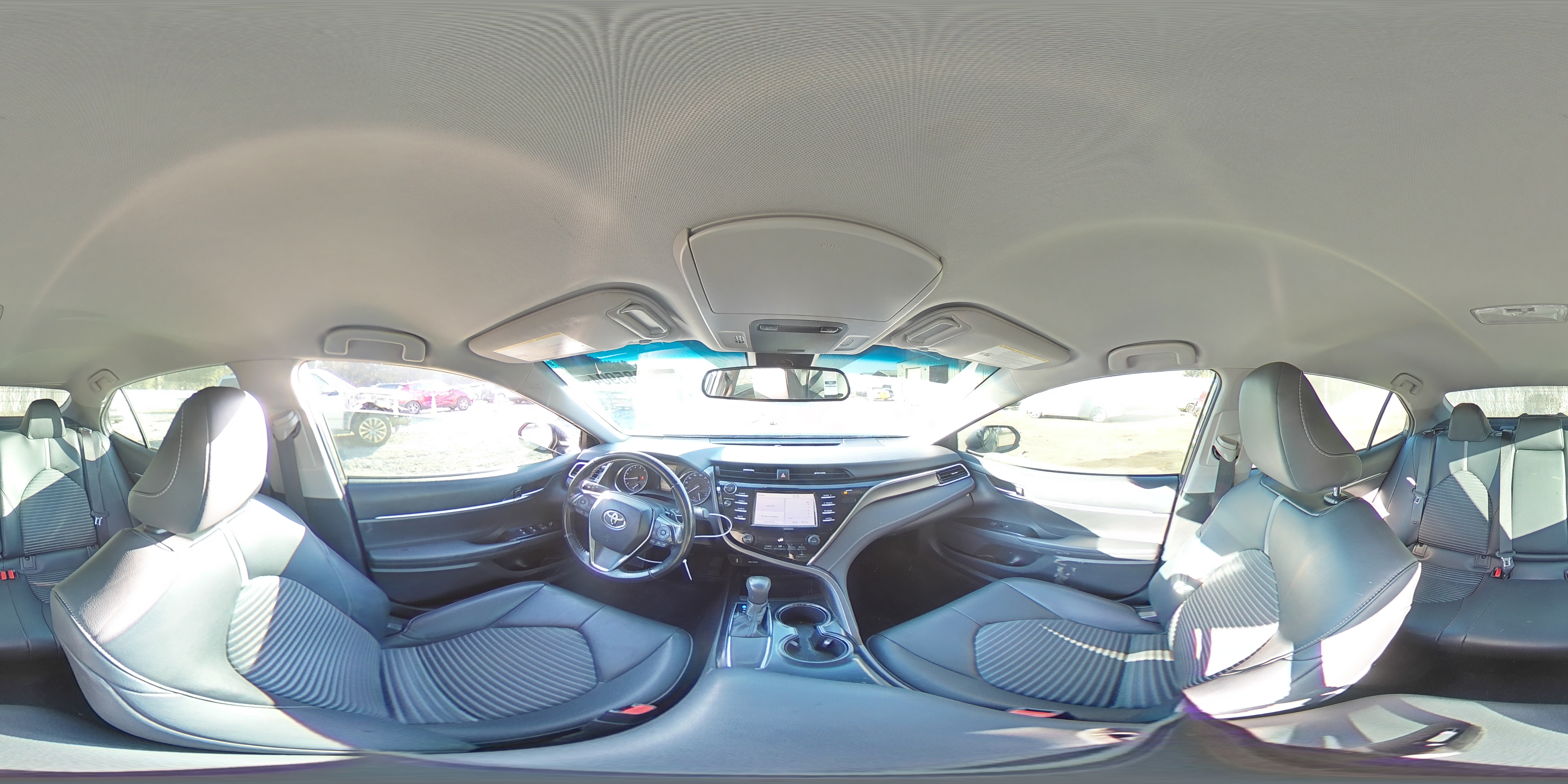 2018 Toyota Camry - Image 14