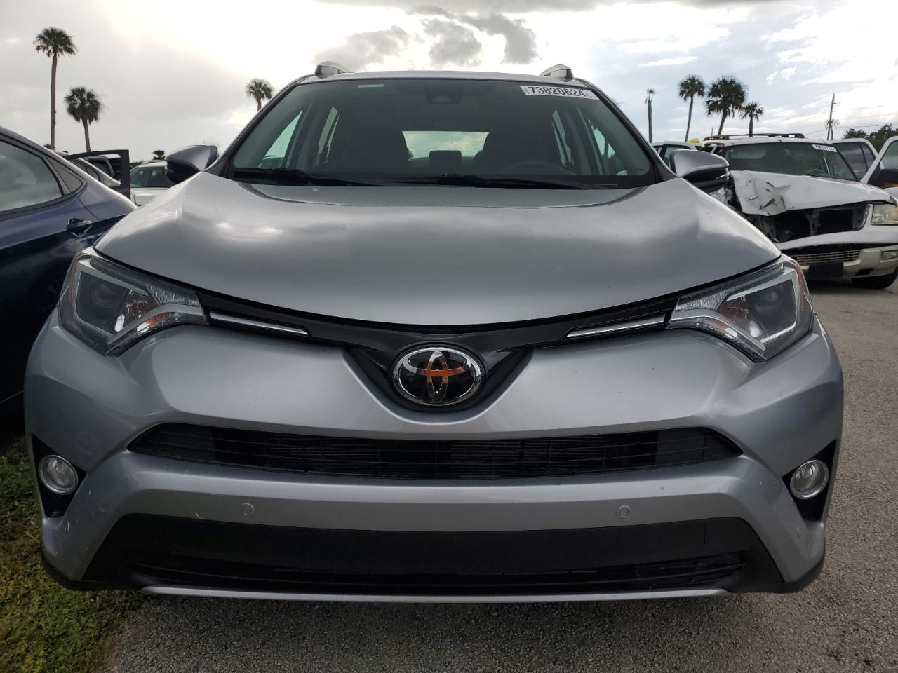 2017 Toyota RAV 4 - Image 5