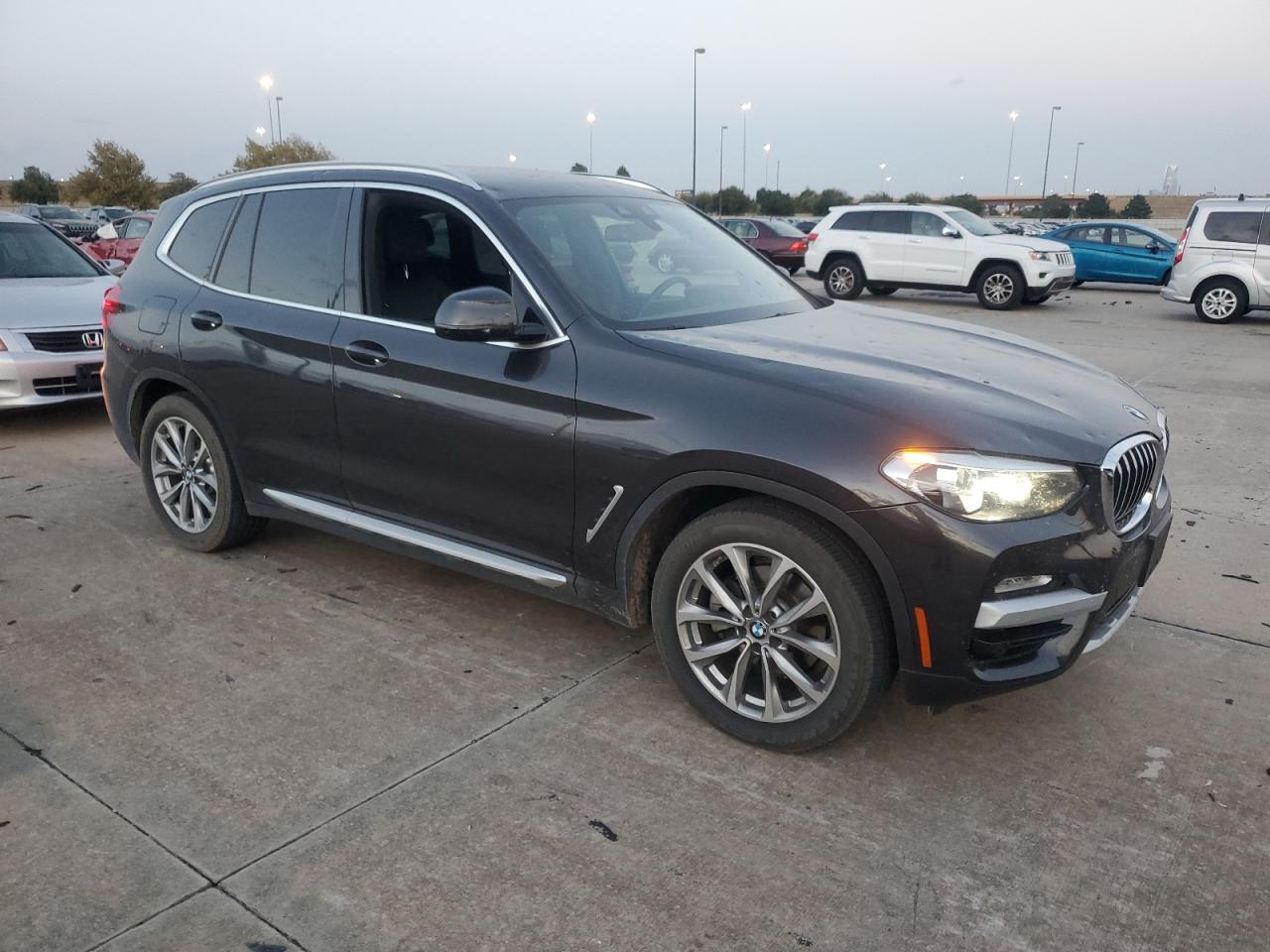 VIN 5UXTR9C58KLE20980 2019 BMW X3 no.4