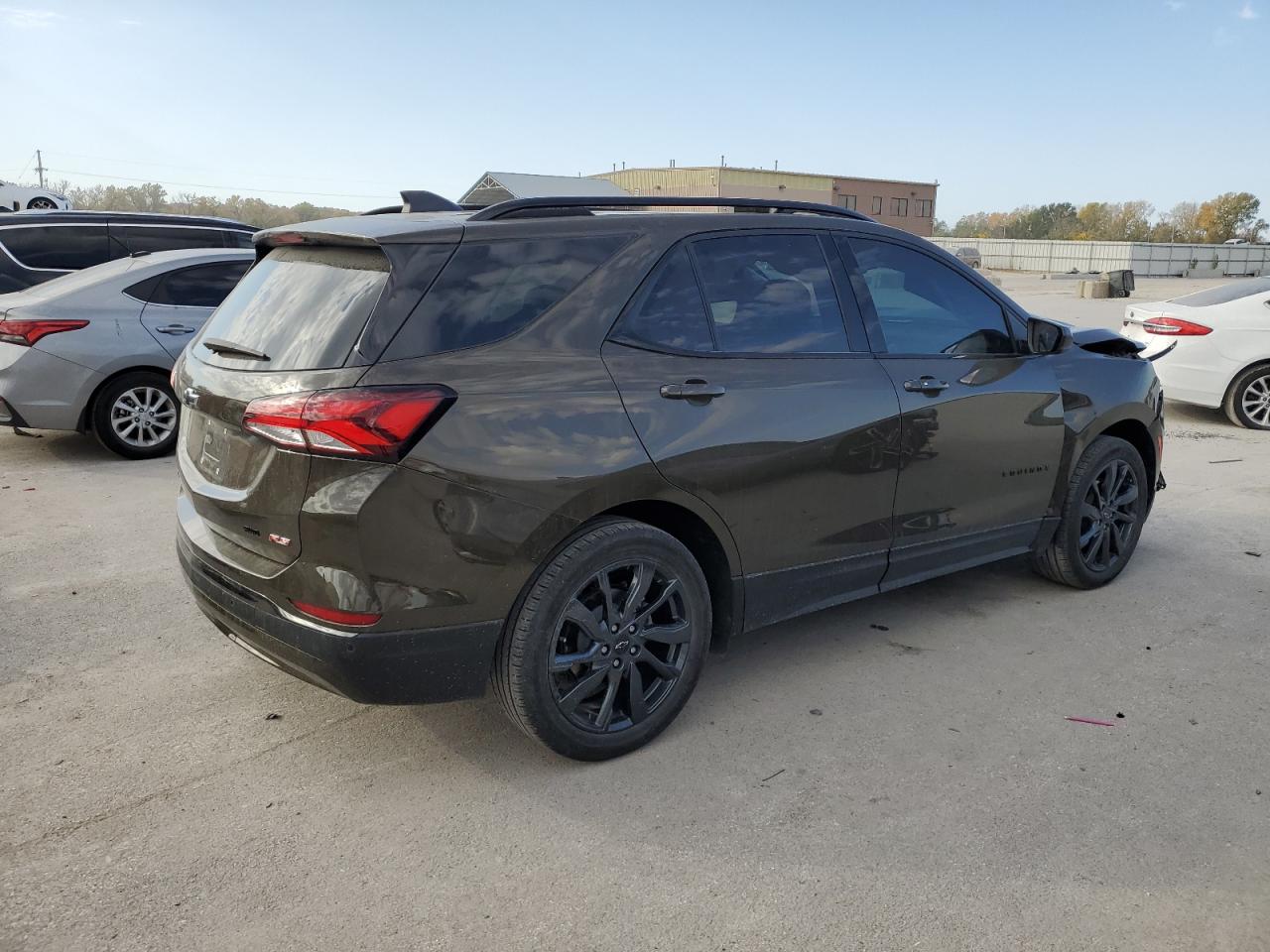 2023 Chevrolet Equinox - Image 3
