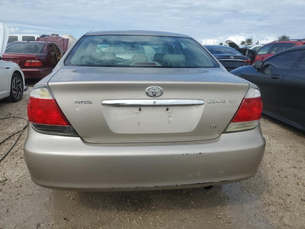 2005 Toyota Camry - Image 6