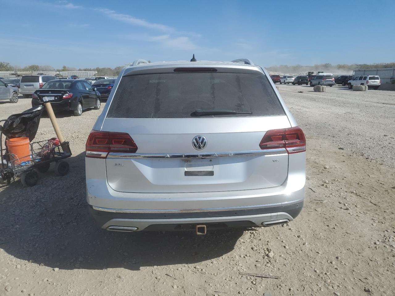 2018 Volkswagen Atlas Sel VIN: 1V2ER2CA3JC517853 Lot: 76125924