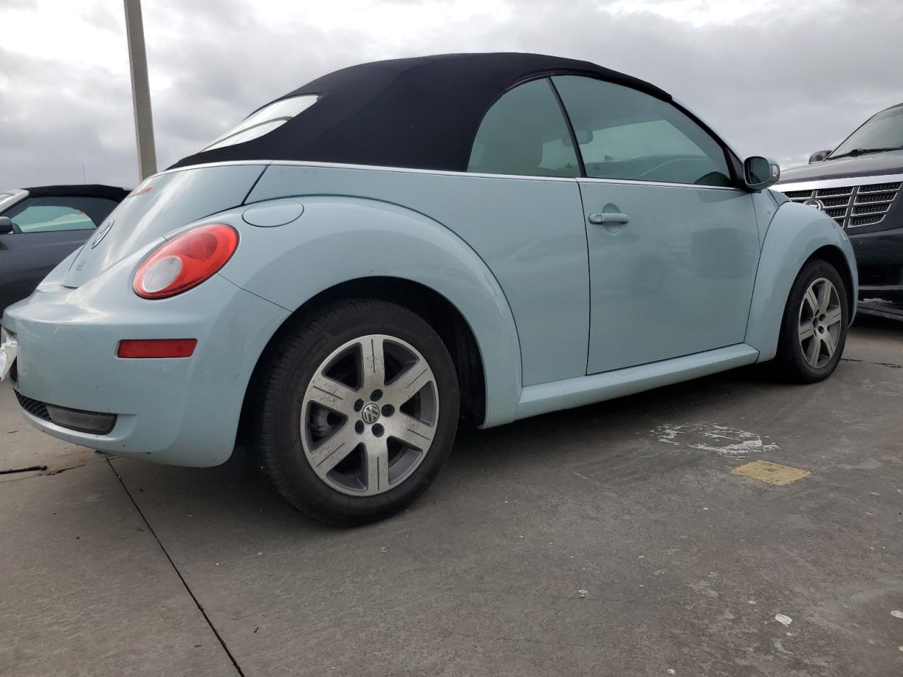 2006 Volkswagen New Beetle Convertible Option Package 1 VIN: 3VWRF31Y66M316517 Lot: 75060184