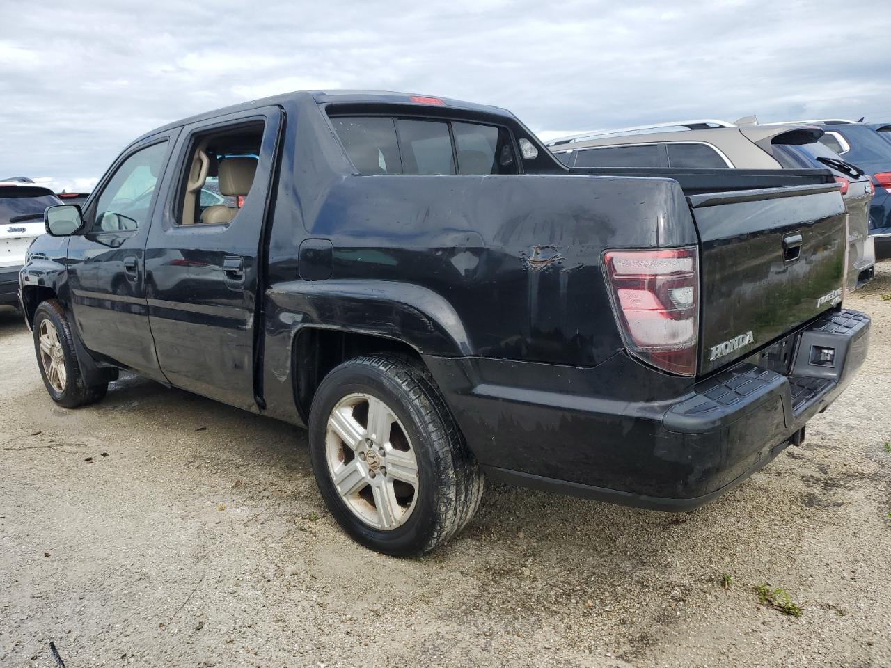 2009 Honda Ridgeline - Image 2