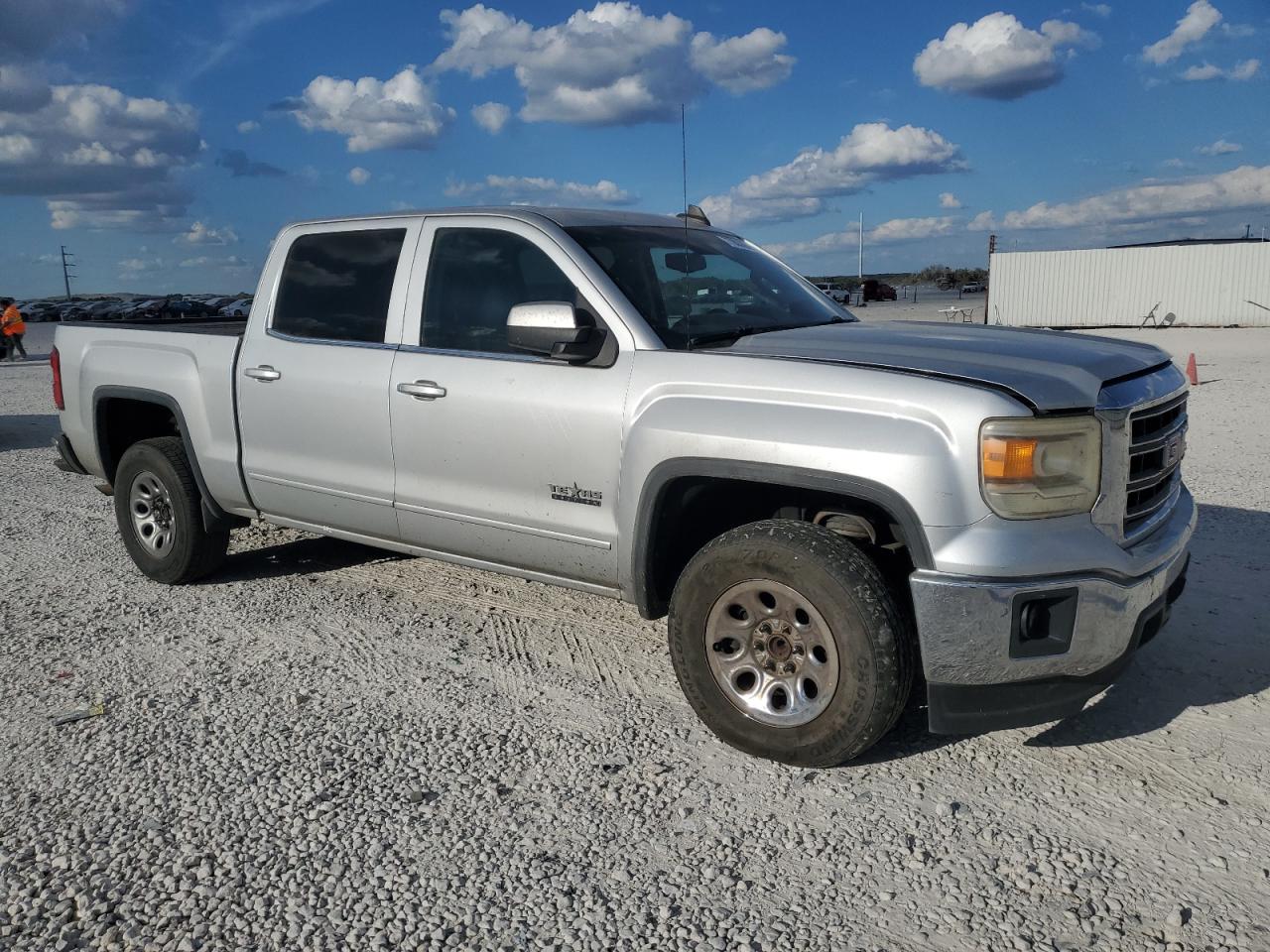 2015 GMC Sierra - Image 4