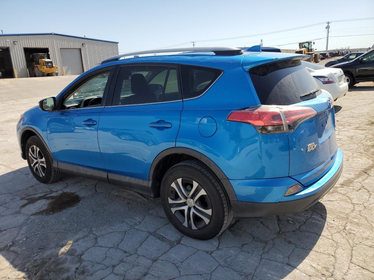 2T3BFREV9HW609921 2017 TOYOTA RAV 4 - Image 2