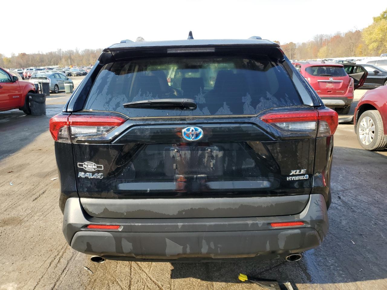 2023 Toyota RAV 4 - Image 6