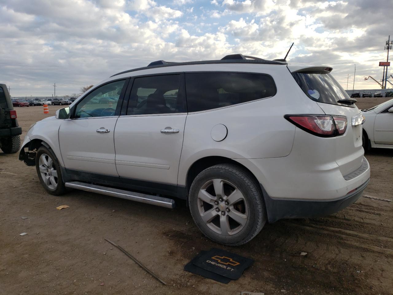 1GNKRGKD1GJ108405 2016 CHEVROLET TRAVERSE - Image 2