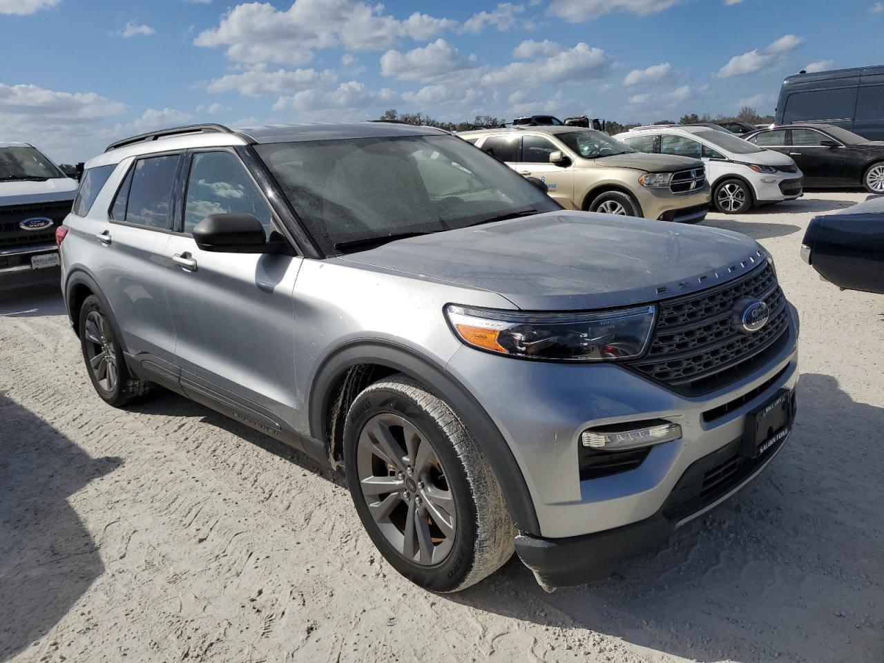 2021 Ford Explorer - Image 4